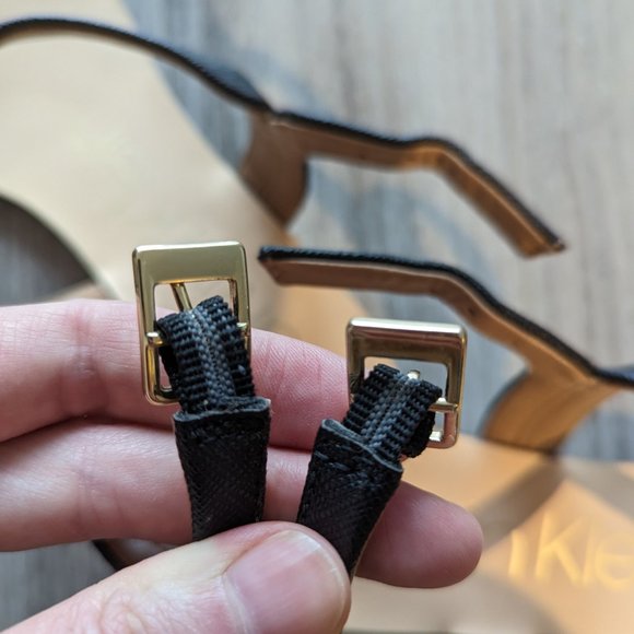 Calvin Klein Samira T-strap Sandals, Size 8.5 - Picture 4 of 4